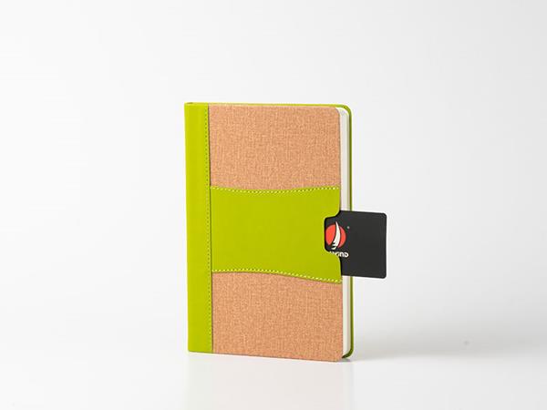 Пэчворк-ежедневники в кожаной обложке, контрастные цвета, кармашек для карточек, 80 страниц в линейку